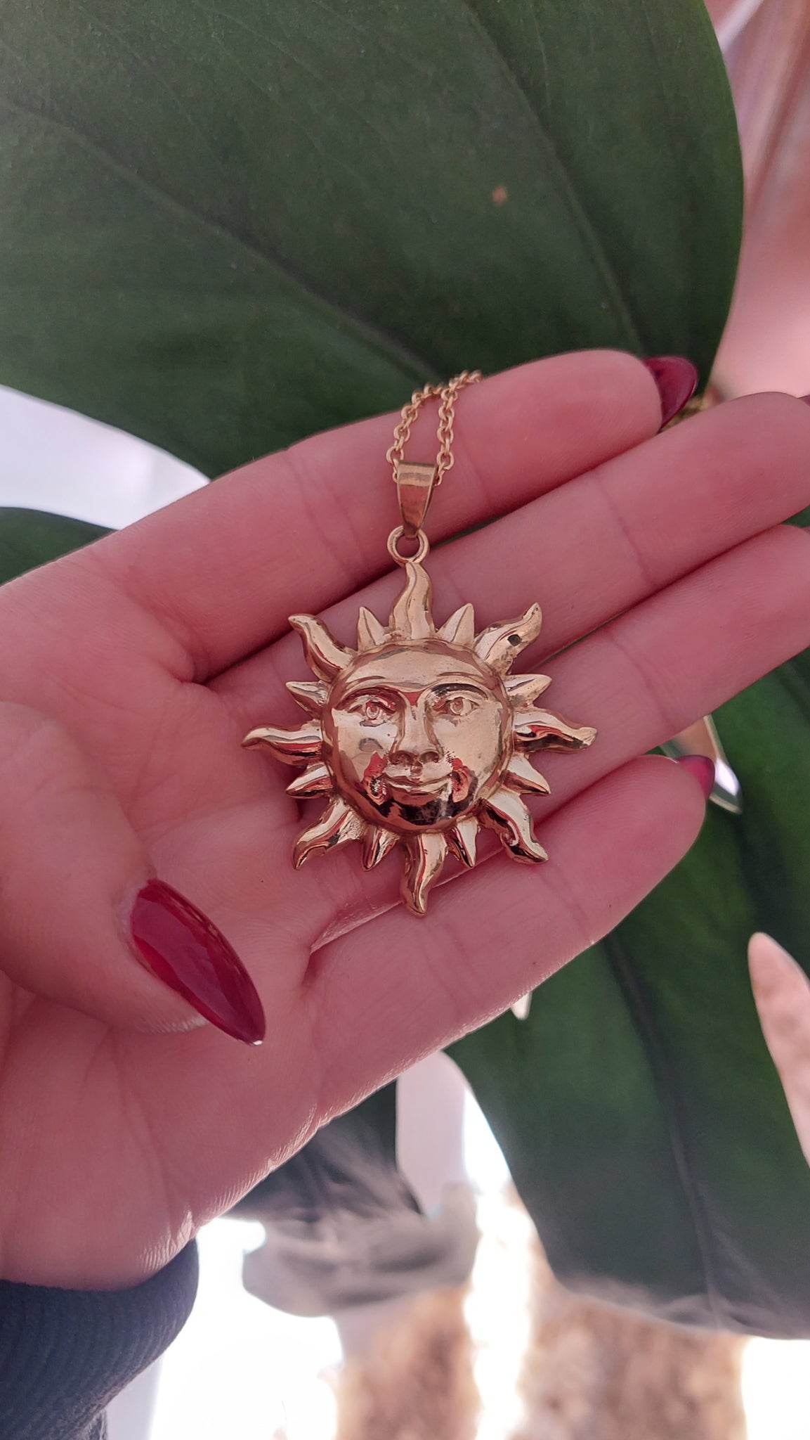 Brass sun necklace – Meraki Mirakel
