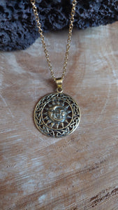 Brass sun moon necklace – Meraki Mirakel